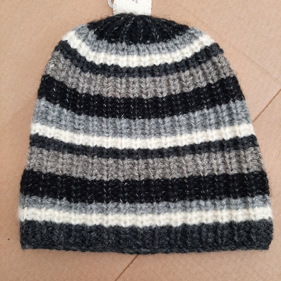 KuSan Wool Hat - Picture 8 of 8